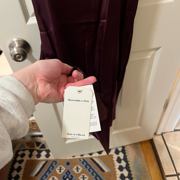 Brand new Abercrombie dress. - Picture 4 of 6